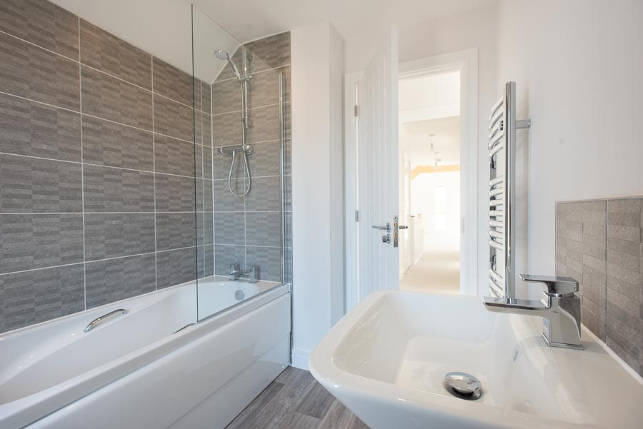 Alfreds Gate Yarner Bathroom